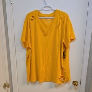 Torrid 2x Mustard Relaxed Fit V-Neck Tee